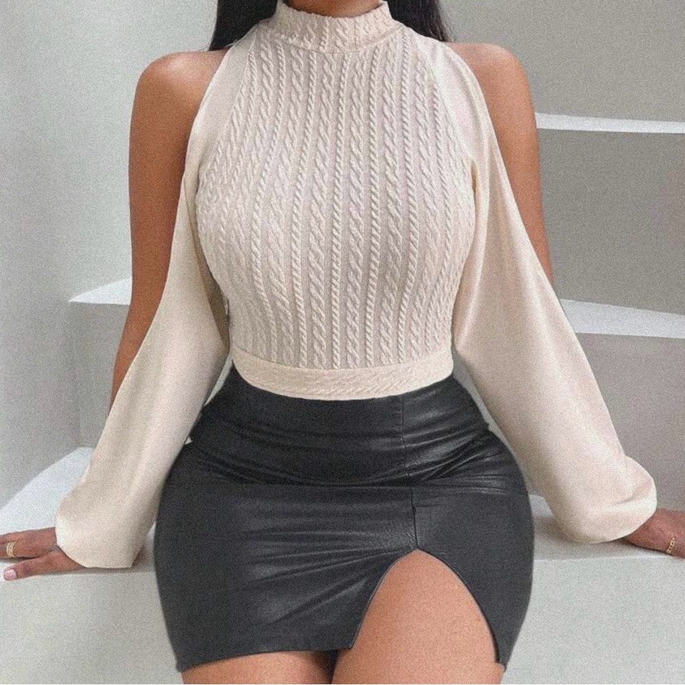 SEXY Split sleeve crop top (shirt)